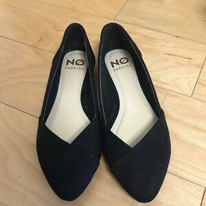 No Parking Women's Flats